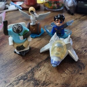 4 Disney Meal Toys